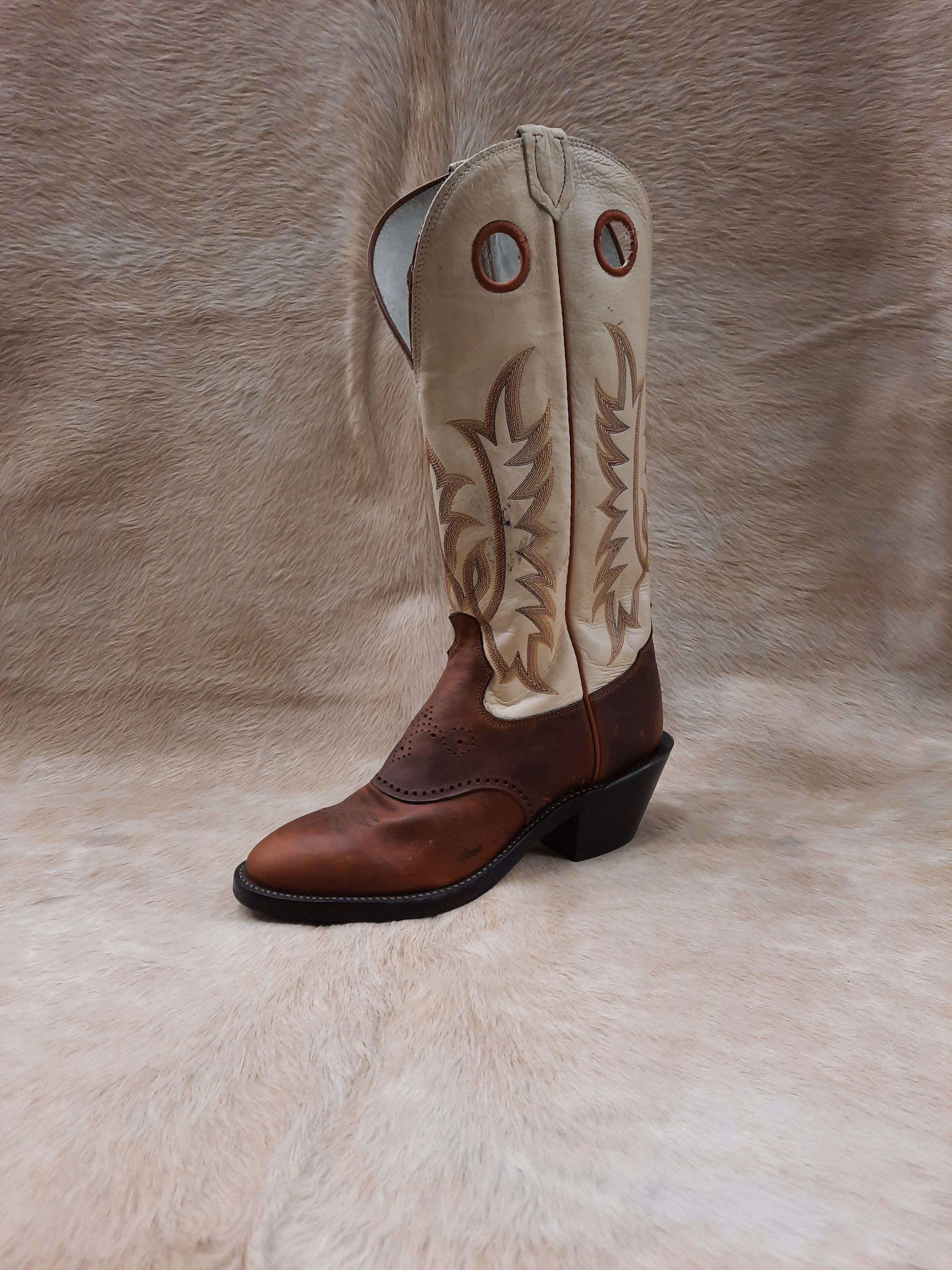 TONY LAMA 4830 MENS SUSNET ROUND TOE COWBOY HEEL BOOTS | Young's